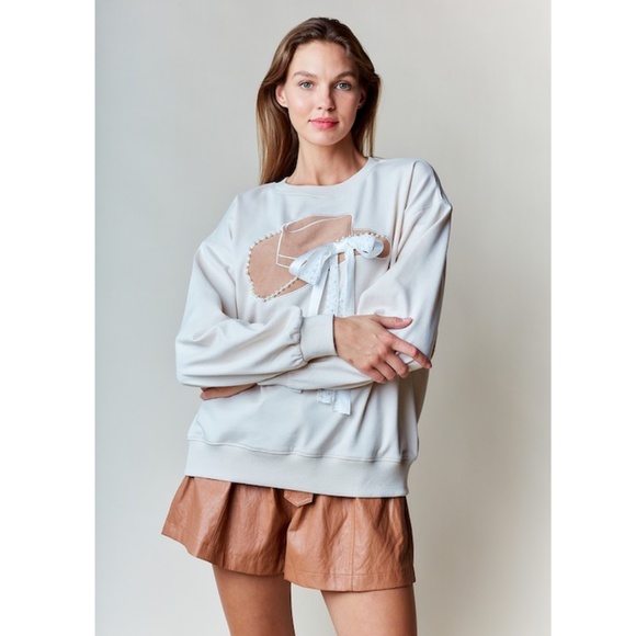 "The Zelda" Cream Cowgirl Hat Applique Sweatshirt - Picture 2 of 3